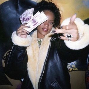 Meet your Posher, Yessica